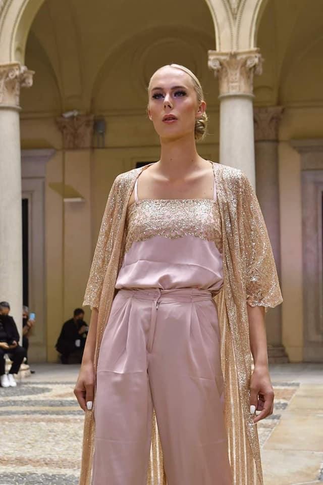 Completo pantalone top e soprabito - immagine 2